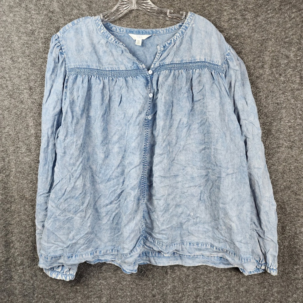 Time and Tru Chambray Blouse Women‎ XXL Light Blue Smocked Button Down Top